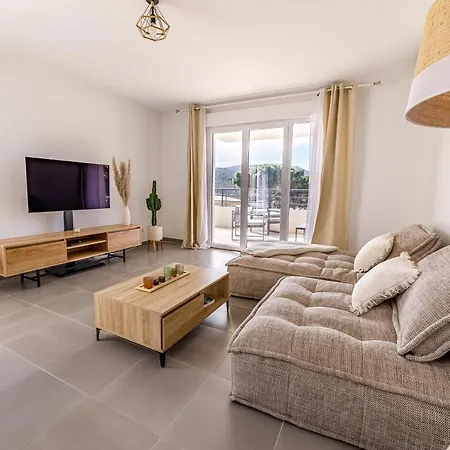Le Hameau Des Pins - Spacious - Parking Apartment Sainte-Maxime