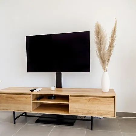 Apartment Le Hameau Des Pins - Spacious - Parking *